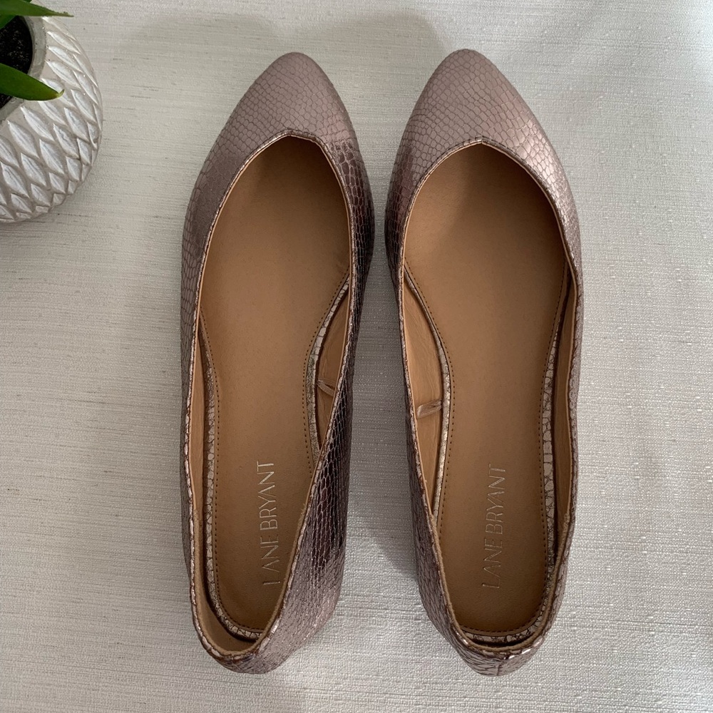Lane Bryant Snake Texture Pewter Metallic Pointed Toe Flats Woman’s 10W - Picture 9 of 12